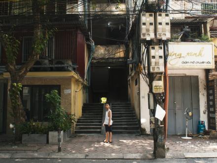 NGÀY KHÁC / ANOTHER DAY / EIN WEITERER TAG